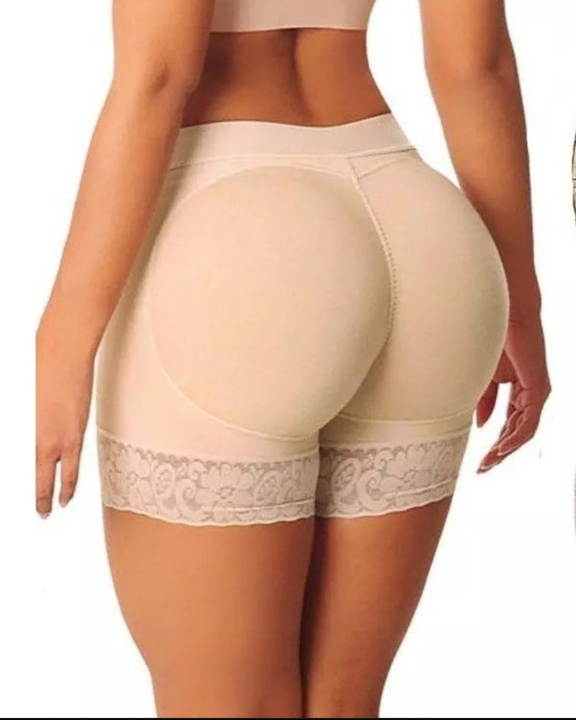 PANTY LEVANTA COLA RELLENO / volumen y realce de glúteos