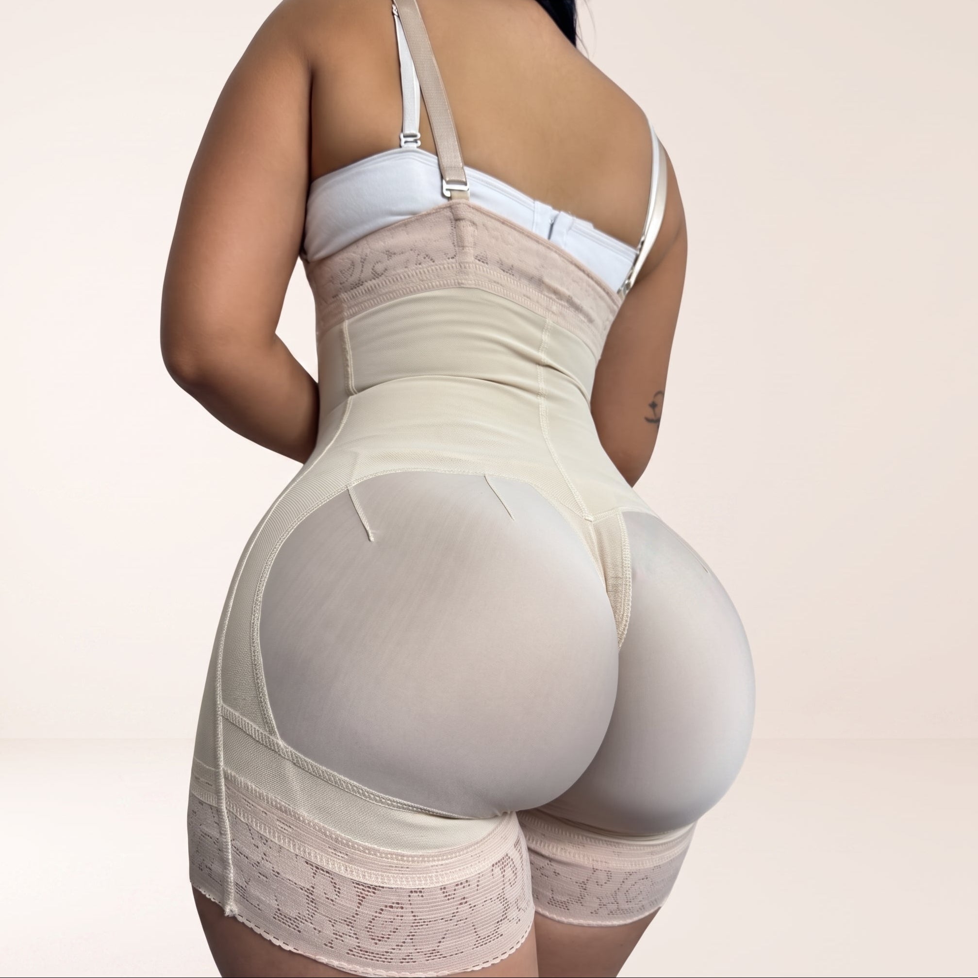 FAJA STRAPLESS MOLDEADORA / cintura definida